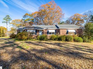 140 Poole Rd, Clinton, SC 29325