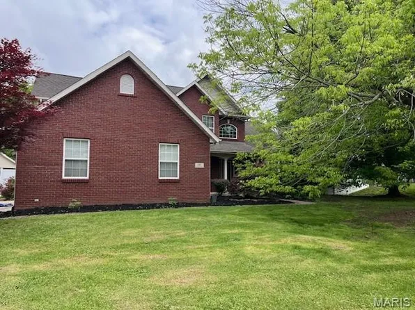 1212 Usher Dr, O Fallon, IL 62269