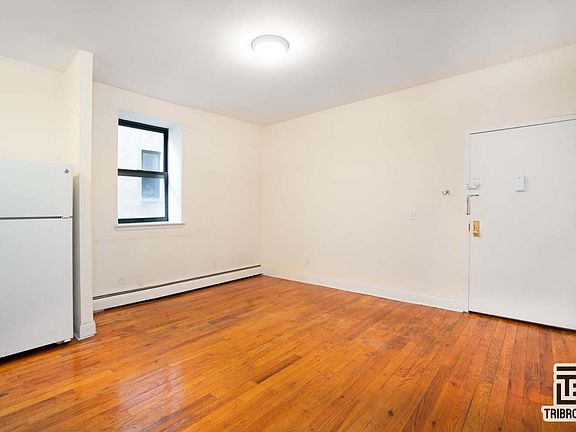4th image of 461 W 47th St #3