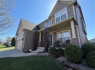 1329 SW Merryman Dr, Lees Summit, MO 64082