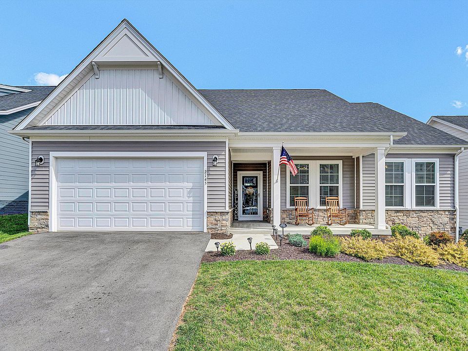 1st image of 2145 Kings Walk Dr NE