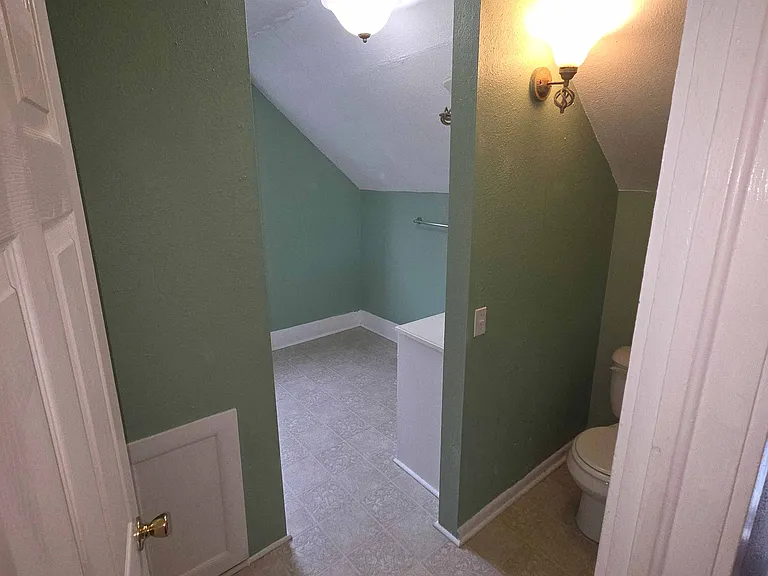 Upstairs Bathroom