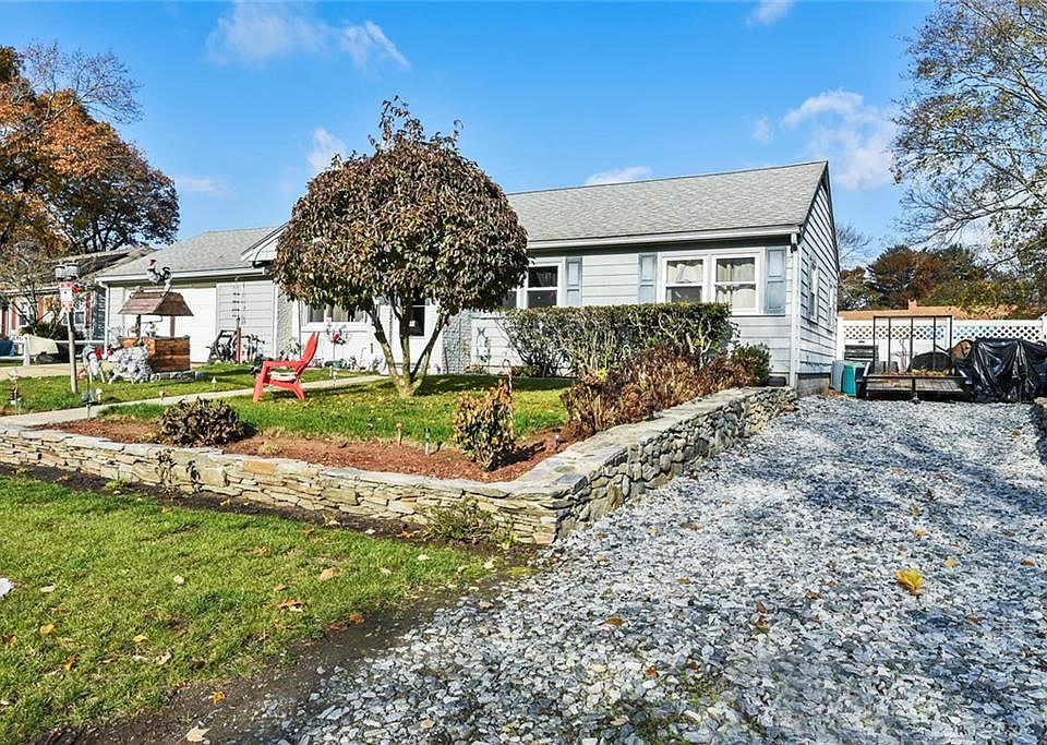 186 St, Warwick, RI 02888 Zillow