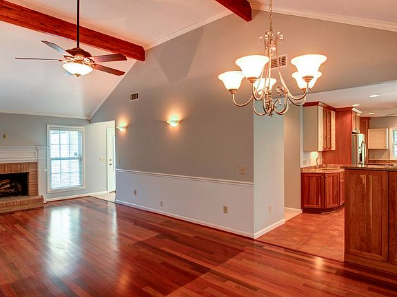 Great Room to kitchen