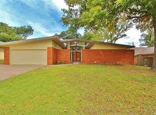 1800 N Alexander Ln, Bethany, OK 73008