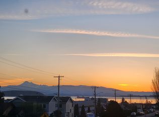 1219 29th St, Anacortes, WA