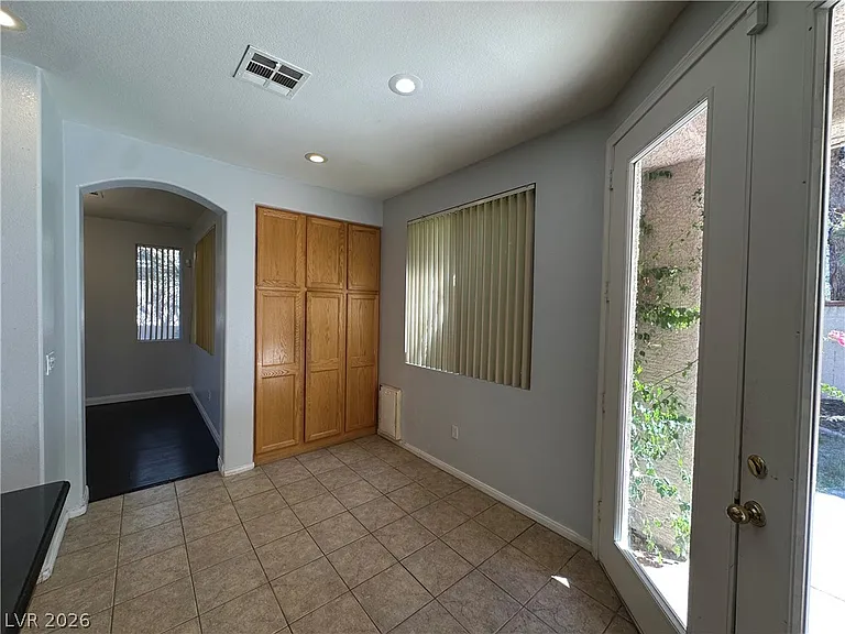 10129 Snow Crest Pl — Photo 8