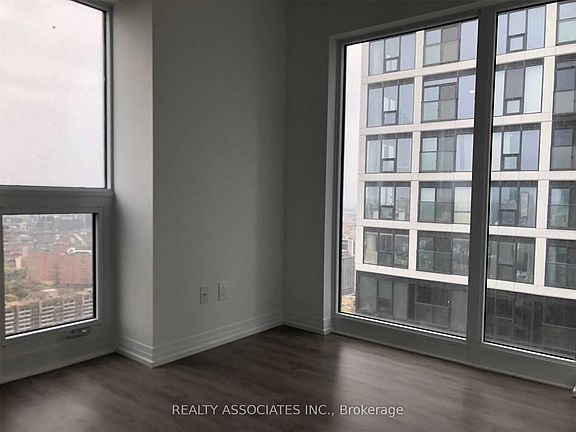 5th image of 251 Jarvis St #4103