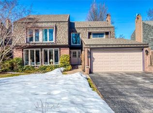 1675 Medallion Ct, Mississauga, ON L5J4E9