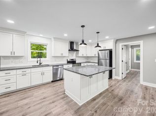 5950 Lake Wylie Rd, Clover, SC 29710