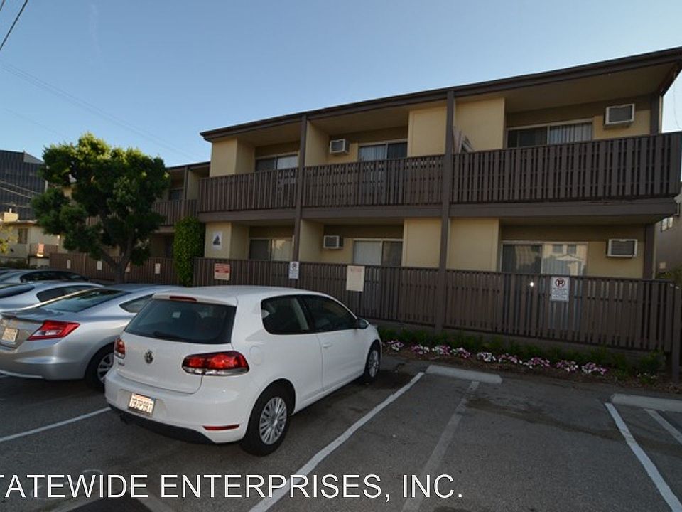 1st image of 861 Bringham Ave #4