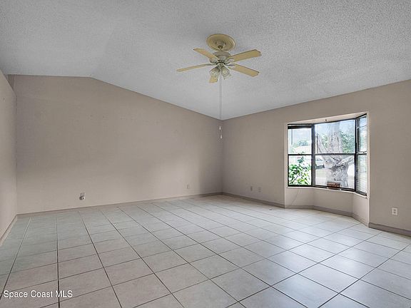 4th image of 1636 Salazar St SE
