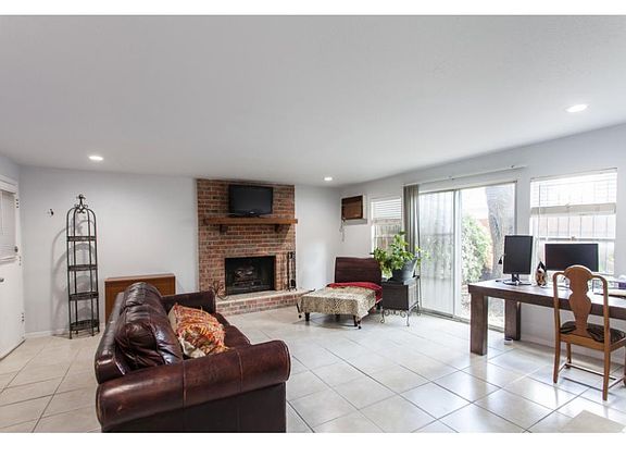 5th image of 11827 Petal Dr