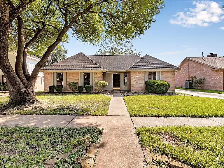 2710 Green Fields Dr — Photo 35