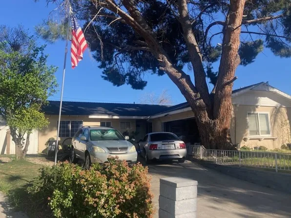 13220 Tripoli Ave, Sylmar, CA 91342