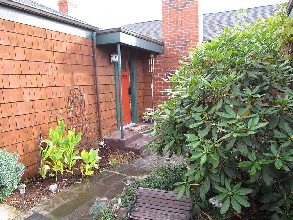 courtyard front entrance