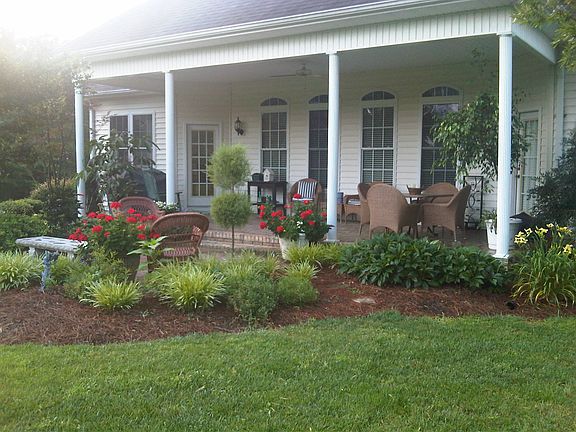 Backyard/Brick Patio