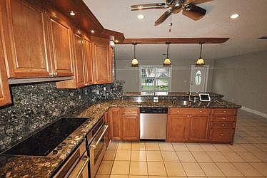 2nd image of 171 Dove Cir