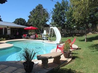 903 E Burnside St, Rotan, TX 79546