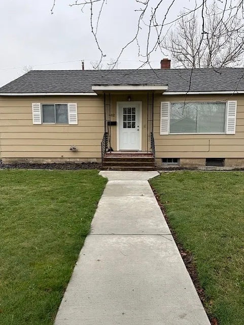 402 Douglass Ave