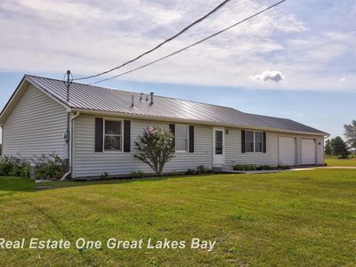 7618 N M 52, Henderson, MI, 48841