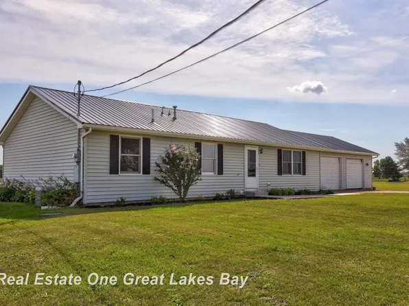 7618 N M 52, Henderson, MI 48841