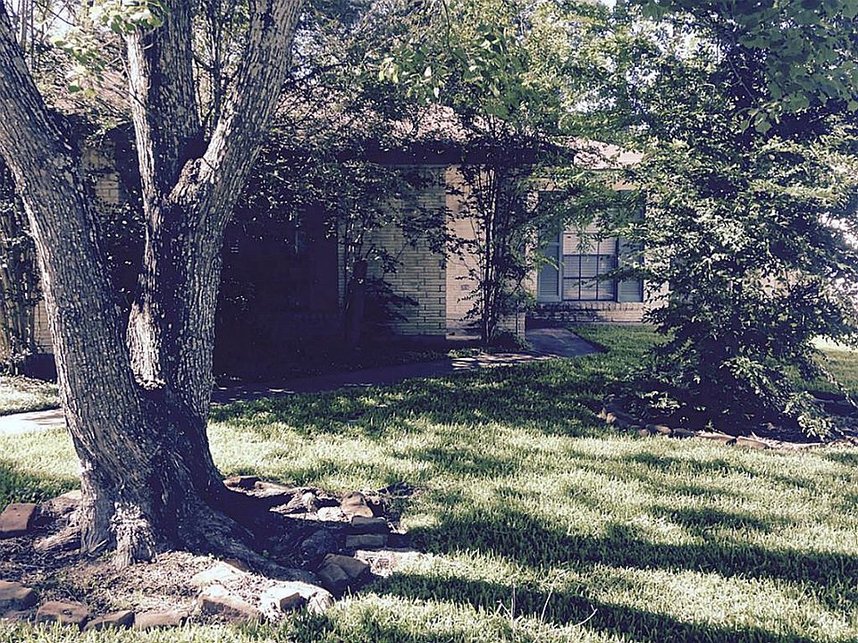 1st image of 2735 Foliage Green Dr