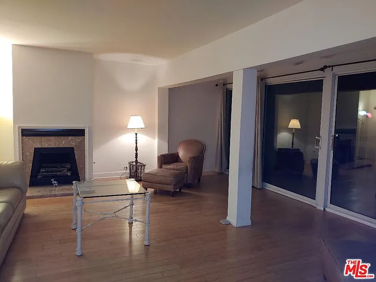 23918 De Ville Way #B — Photo 10