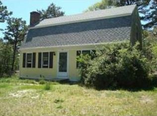 29 Old Colony Dr, Mashpee, MA 02649