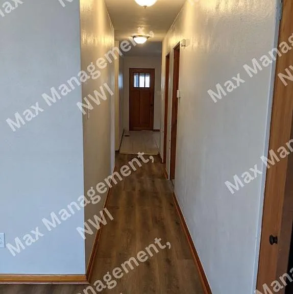 4232 Drummond St #1 — Photo 3