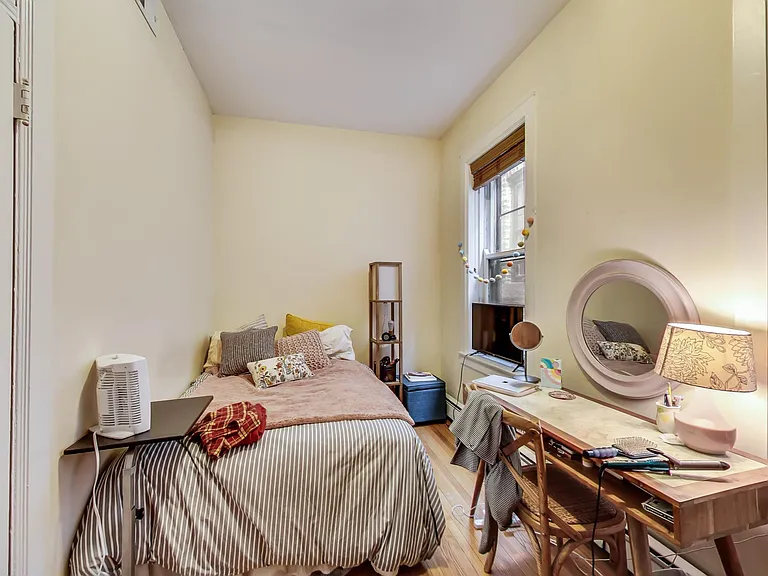 852 W Oakdale Ave #2 — Photo 7