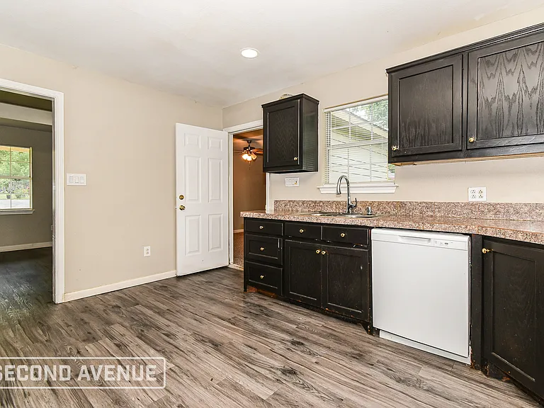 318 Woodard St — Photo 5