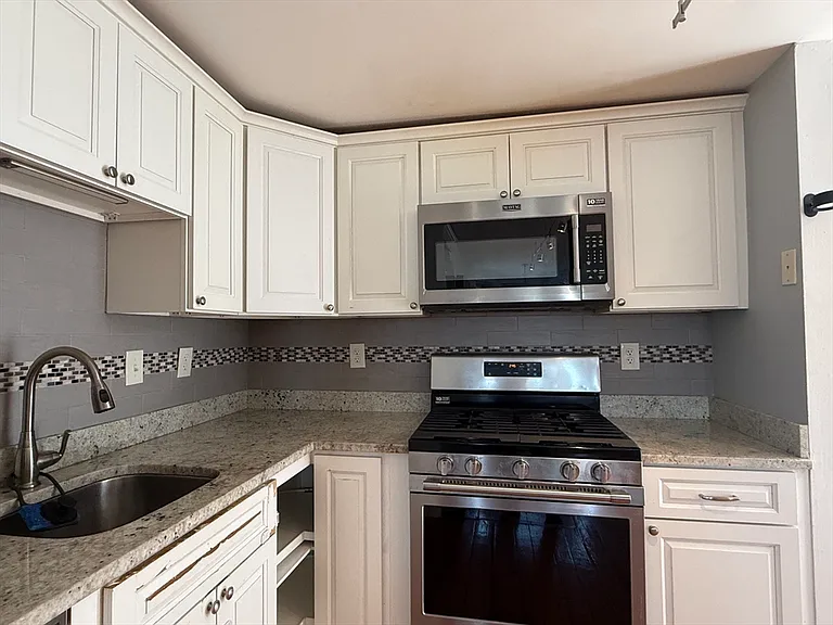88 W Springfield St #4 — Photo 6