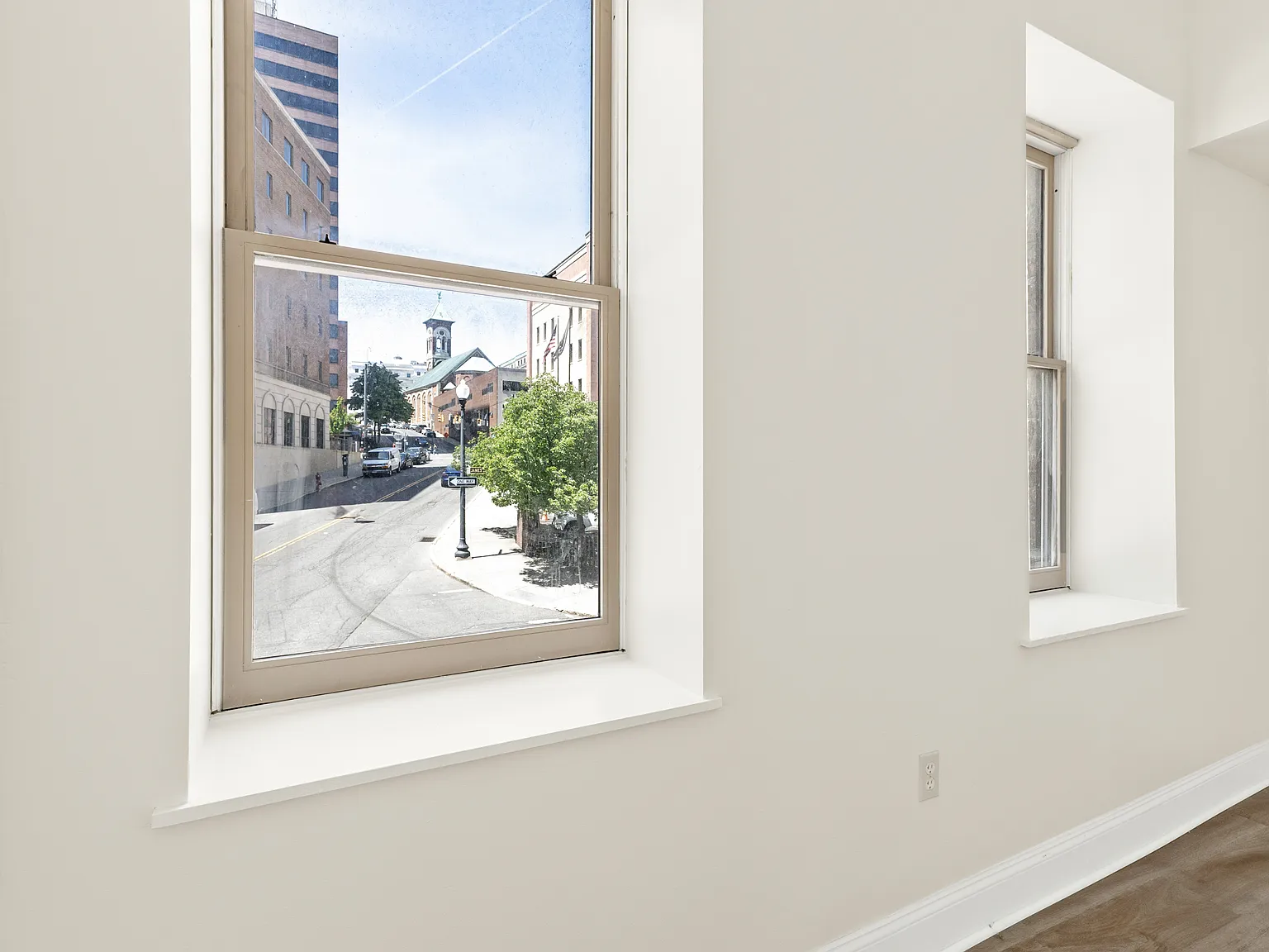 111 Pine St — Photo 4