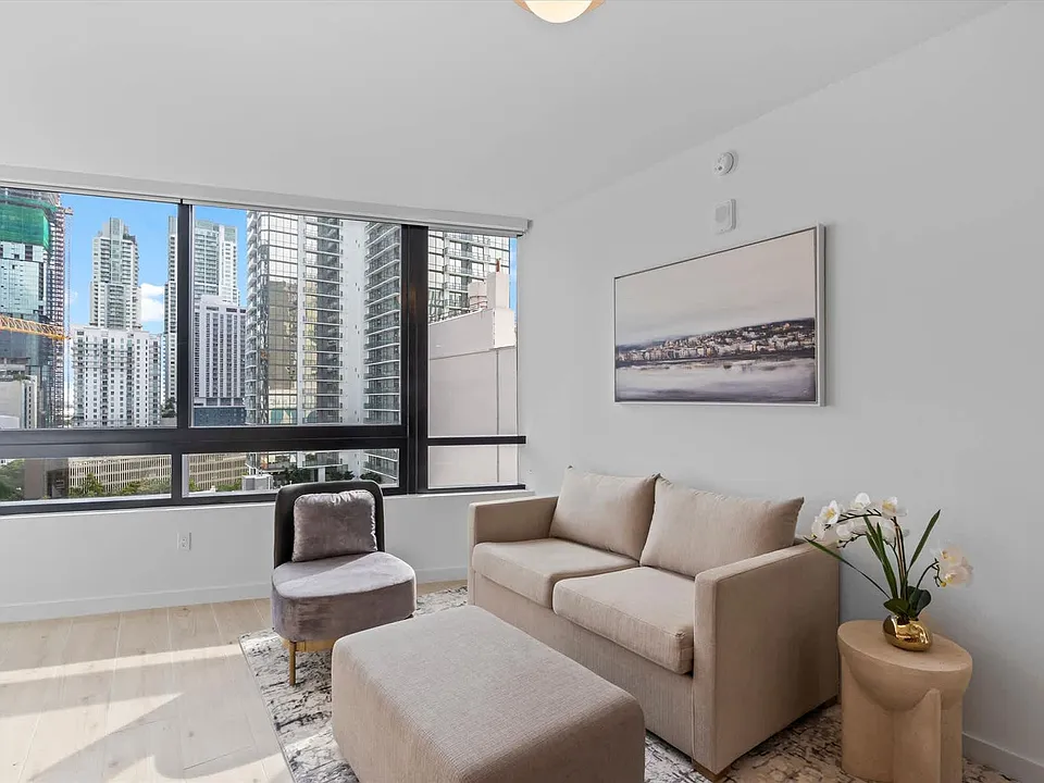 225 N Miami Ave #14-ID1373685P