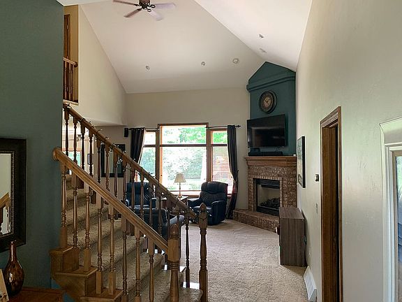 2nd image of 1295 Martingale Ln