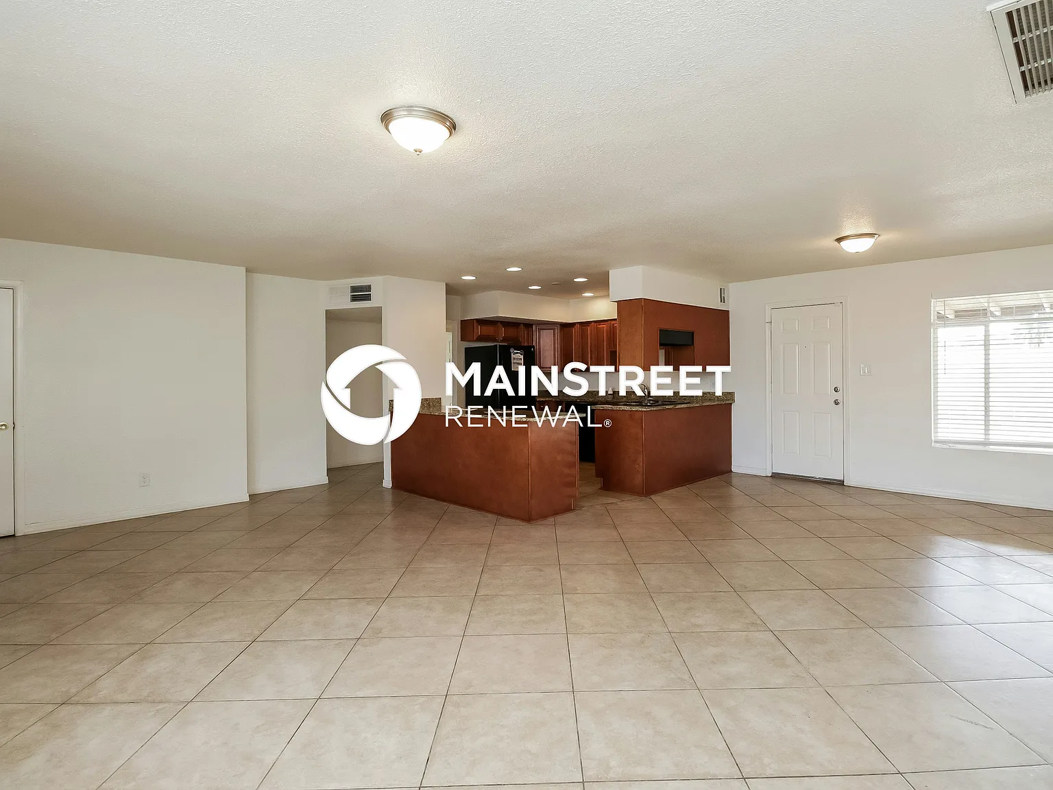 4725 W Crittenden Lane — Photo 4