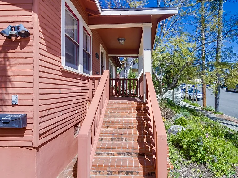 4462 Arch St — Photo 4