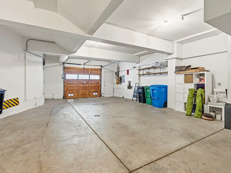 1924 Filbert St #2 — Photo 36