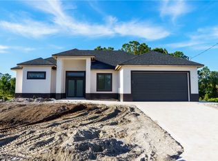 538 Louisville St E, Lehigh Acres, FL 33974