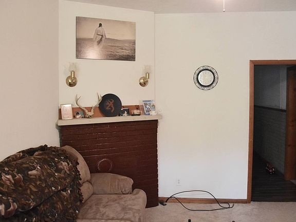 3rd image of 219 River St