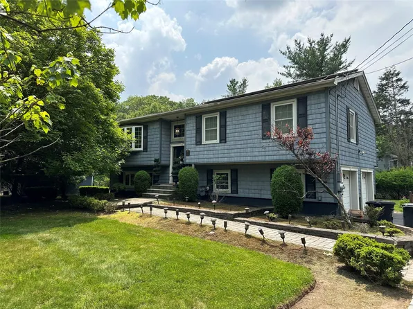 43 N Lorna Lane, Airmont, NY 10901