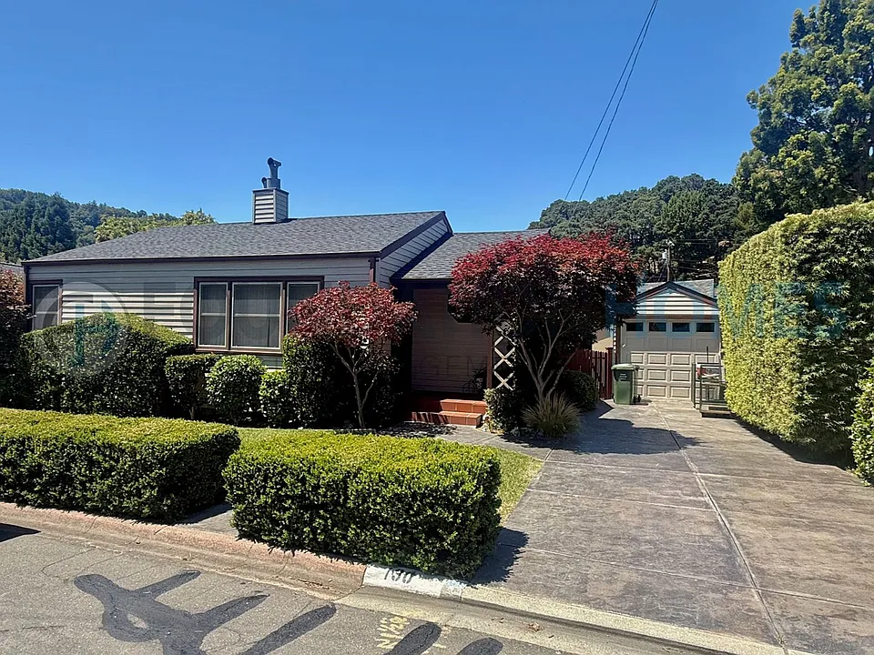 130 Suffield Ave