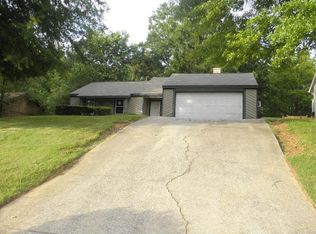 1242 Sherwood Dr, Norcross, GA 30093