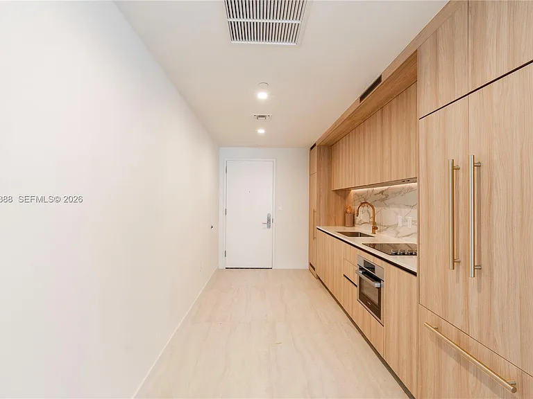 77 SE 5th St #3914 — Photo 15
