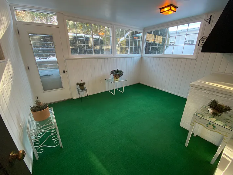 3 Seasons room with Grill