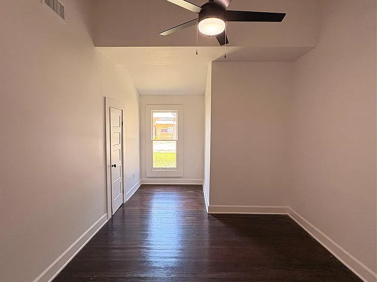105 S Cedar St — Photo 13