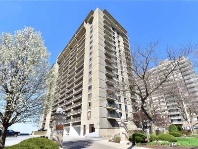 12500 Edgewater Dr APT 703, Lakewood, OH, 44107