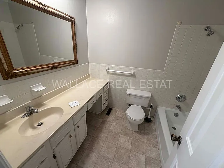 11141 Pleasant Forest Dr — Photo 9