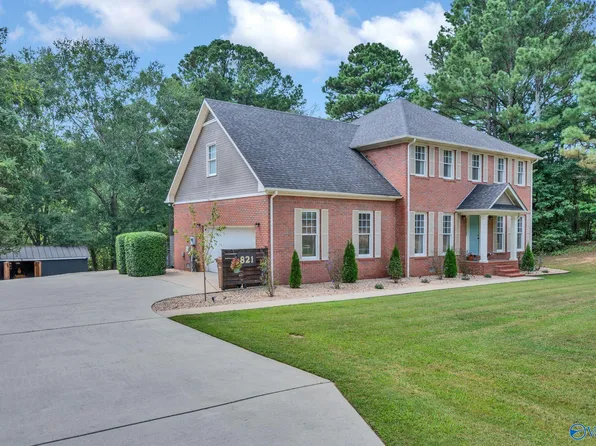 821 Parker Rd SE, Hartselle, AL 35640